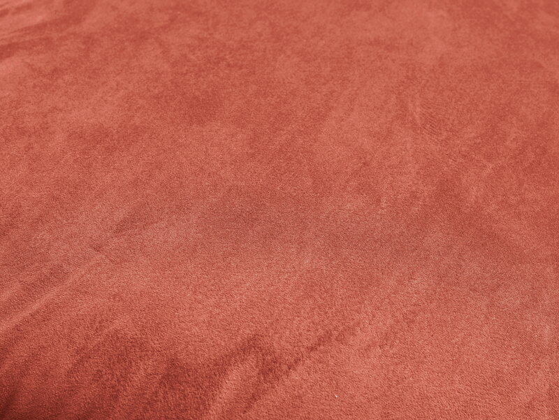 FATBOY_Original_Slim_Velvet_Rhubarb_Close-up_03_104802